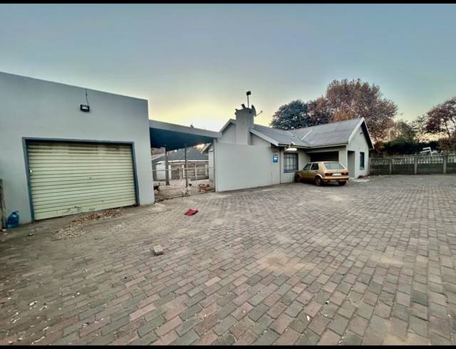 3 BEDROOM HOUSE FOR SALE IN VANDERBIJLPARK CW 6